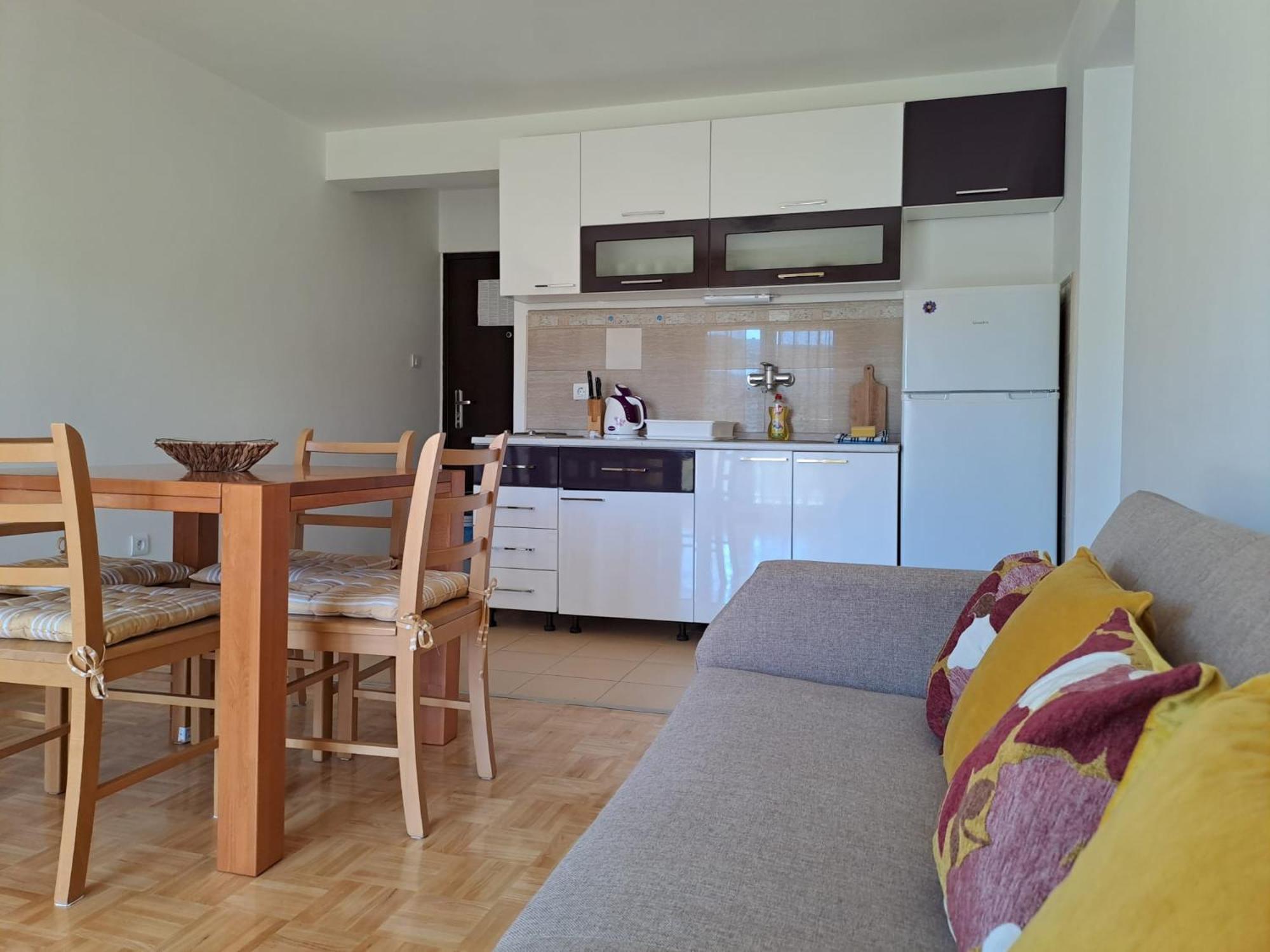 Apartments Neli Vinišće Екстериор снимка